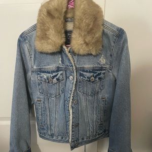 Abercrombie Jean jacket. Fur collar/shearling interior